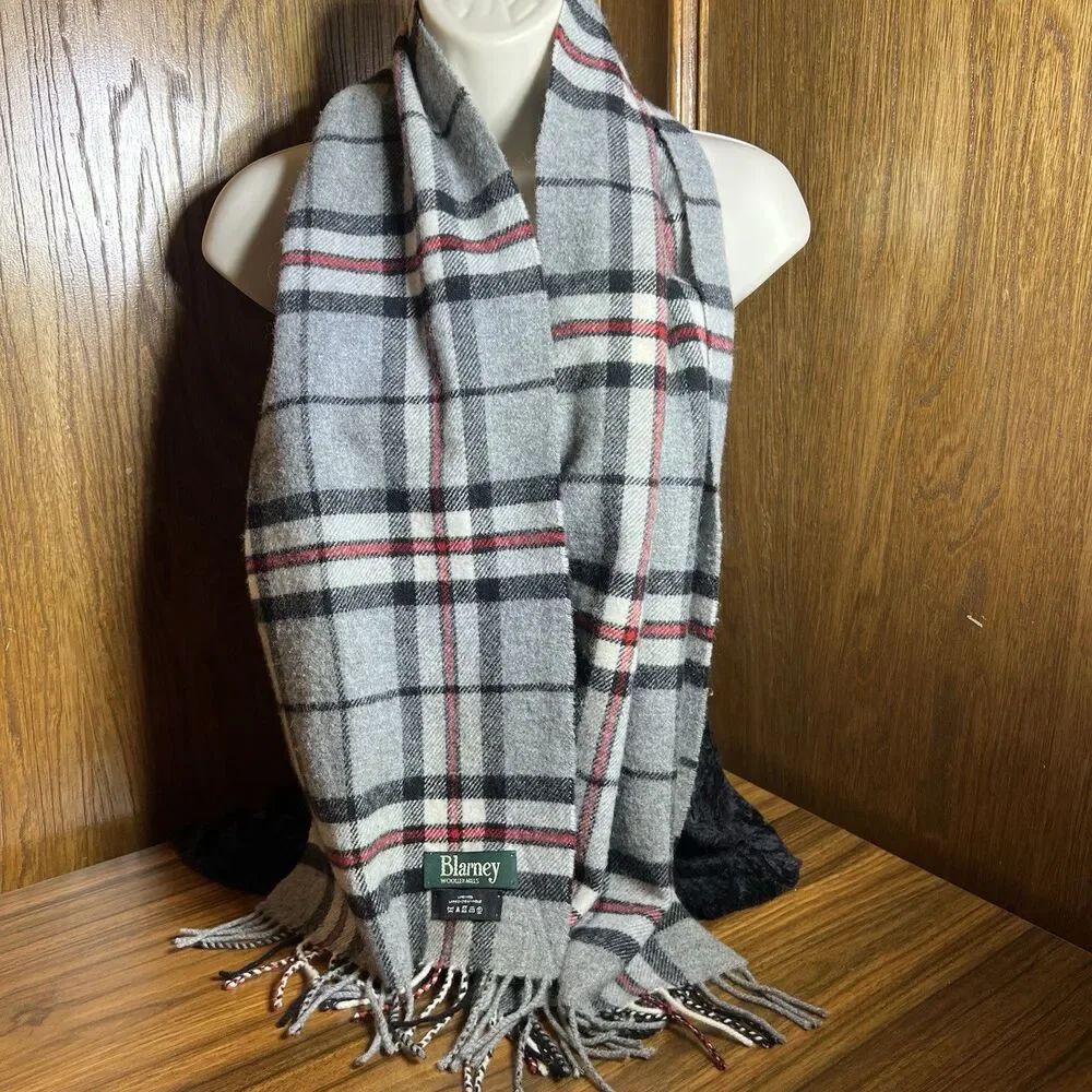 Blarney Woolen Mills Gray Black Red Scottish Tartan Scarf Premium Green Tag 61